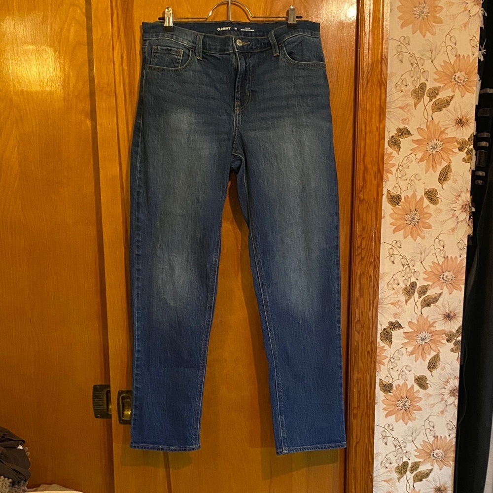 Old Navy women’s Straight Blue Jeans